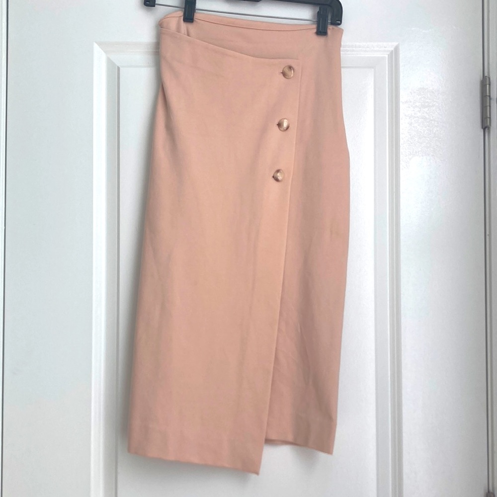 Aritzia Babaton size 2 light pink midi skirt